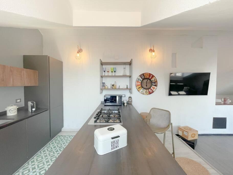 Elegante Appartamento 100 Mq Parcheggio - Wi Fi Savona Ngoại thất bức ảnh